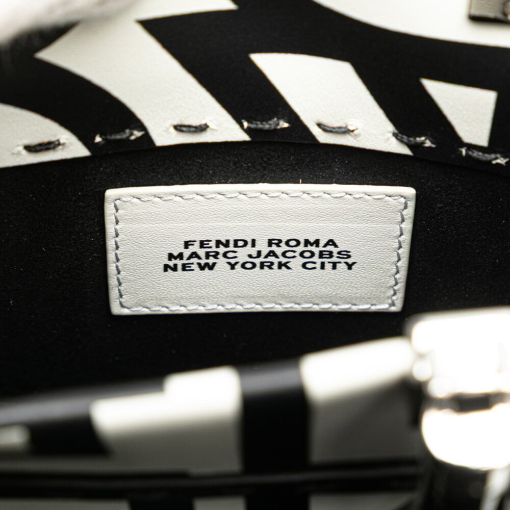 FENDI Black Leather Shoulder Bag - Picture 10 of 11